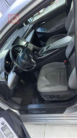 تويوتا أفالون